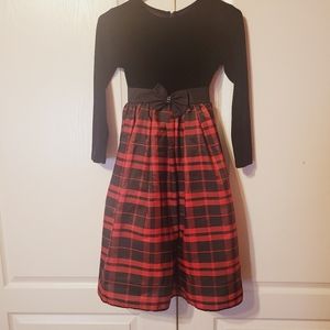 Girls holiday dress in black and red plaid size 8